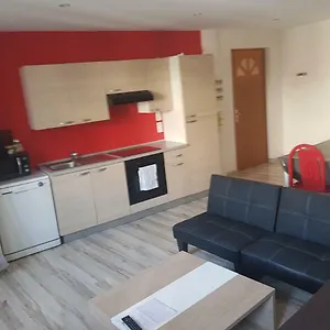 13 Rue De La Fontaine F11 Appartement